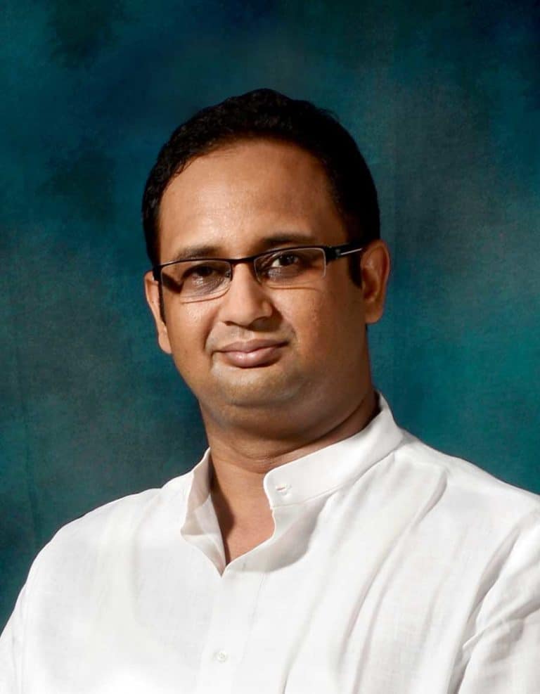 Dr.-Chinmay-Pandya